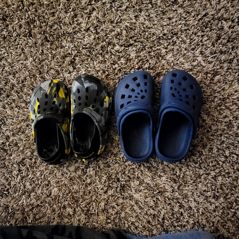 Reversible Nothface for a toddler size 3T & 2 brand new pairs of crocs